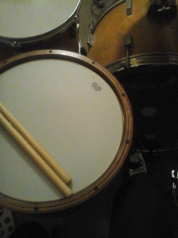 bateriabsas's tweet photo. @chilarock gracias!! clasesdebateriabuenosaires@gmail.com
CLASES DE BATERIA para todos!★★★★★★★★★★★★★★★ http://t.co/9WdVDBmVac