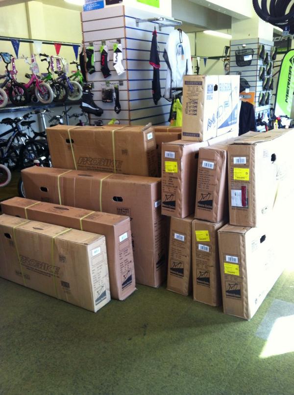 Well... Thats Christmas sorted, kids bikes have now arrived, ranging 12"-24"!
Affordable bikes 4 xmas presents!
#C2
