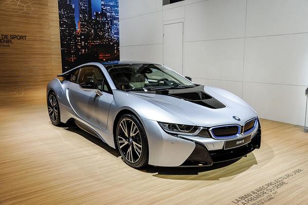 mondialdelauto's tweet image. "Un esthétisme qui rend authentique les performances, l’efficience et le caractère premium de la BMW i8" #MondialAuto
