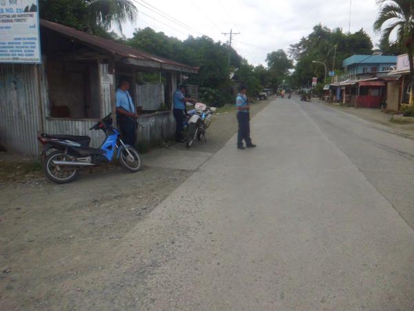 madridststion's tweet photo. OOA 081300H-1500H 2014 PULISYA ng Madrid Conducted Road Security at Crossing Patongpatong National High Way MadridSDS http://t.co/T9ZstfEsFm