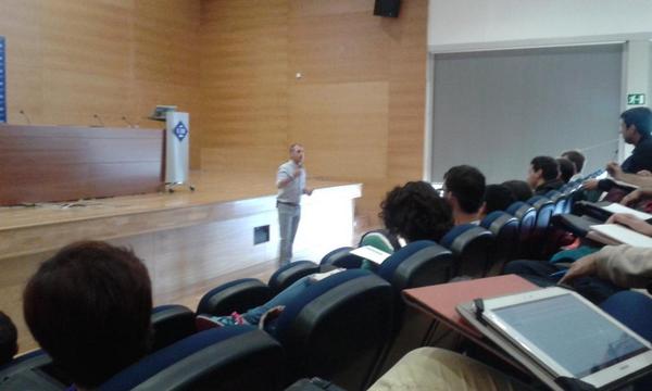 jjbuendia's tweet photo. "Tenemos que ser promiscuos tecnológicos" nos aconseja @mlekaroz en #ActivateMallorca @UIBuniversitat @GoogleActivate http://t.co/WR0OJBxsrJ