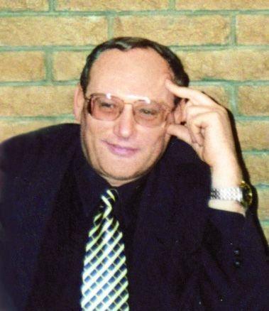 AlexandreRus's tweet image. @zigmundfreud @rykov Въезд в Европу открыт, но на ресторанах уже висят таблички "Русских оккупантов не обслуживаем"