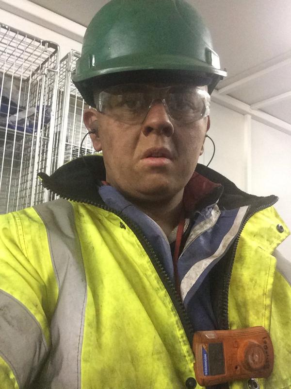 welshboyo116's tweet photo. @lilmelmac it's dirty work but someone has to do it. @Mitch106gti @laura_loopyloo @ErinKloss@GeorgeKloss@markym3 http://t.co/Qcz0sVzmtE