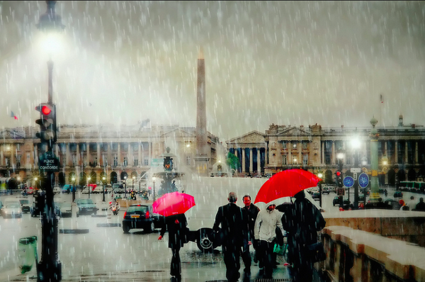 MyPhoneInParis tweet picture