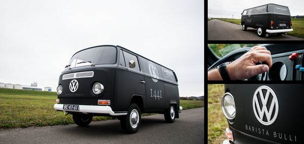 BewustCreatief's tweet photo. @BewustCreatief voor @campenaerkoffie een heerlijke matte/glanzende retro look voor de VW T2 ontworpen! http://t.co/IePl31XVXd