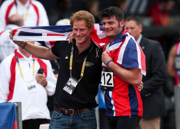 EndeavourFund's tweet photo. Congrats GB #InvictusGames team on #POB2014 Award last night. Inspiring people to better themselves, no matter what http://t.co/SXwZ7DkpgN