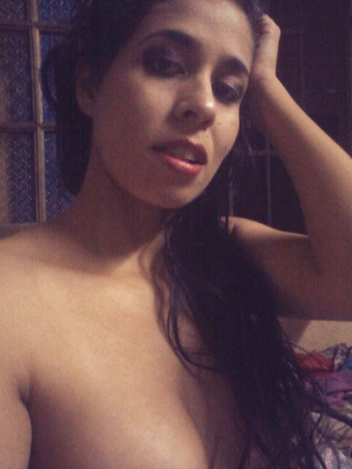 Pao,jujeña19 años te pajeas con su whatsapp!