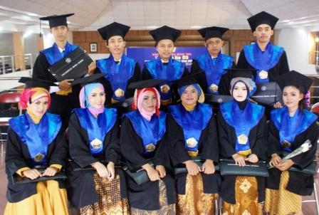 niamskom's tweet photo. Test! @simoOon_Ana @cookeranam @dheenov @Ra_Maulid @altafunisa @yusrul_fattah http://t.co/XrtWhmAo4A