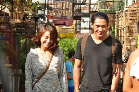 Tonton chemistry Reza Rahadian &amp; Acha Septriasa di Strawberry Surprise. Mulai besok di Cinemaxx Palembang Icon.