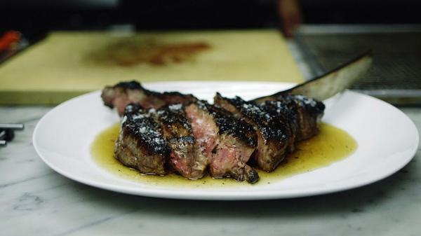 Savvy: How to not fuck up a steak, with Marc Forgione (<a href="/MarcForgione/">Marc Forgione</a>) eater.com/2014/10/8/6943…