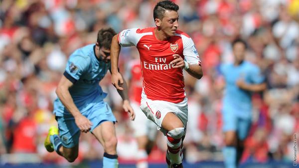 skinzdan's tweet photo. “@Arsenal: "It is too early to say how long @MesutOzil1088 may be out of action." http://t.co/wzsnRU2CB1 http://t.co/jyCE6ylv5n”@VibeEssex