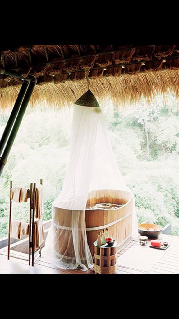 Theplumbersorg's tweet photo. Bamboo bathing by the balcony #insectproof #baths http://t.co/K4FAt2gp7T