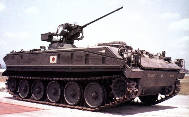 迷彩色 73式装甲車 モデル 現状渡し 1200px-JGSDF_Type73_APC.jpg