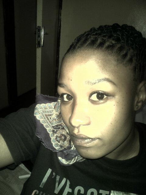 BokabaTshepiso's tweet photo. #Team YELLOW Bone http://t.co/YLdlx5XFlX