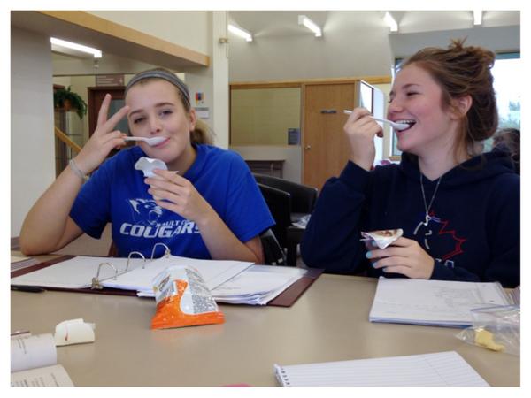 chelseagaudette's tweet photo. We eat pudding together while we study #PuddingPals @brookesmithh http://t.co/zTOpDGxSoK