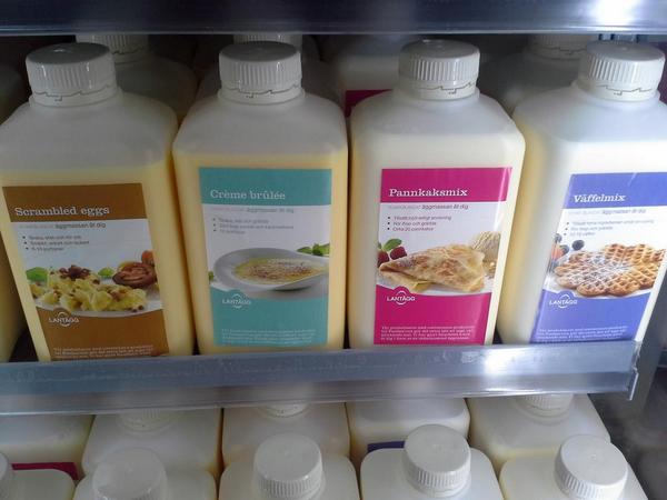lantagg's tweet photo. Scrambled eggs, pannkaksmix, våffelmix och creme brûlėe #eggs #convenience #lantägg #foodservice #dessert http://t.co/1CHJzaJPuY