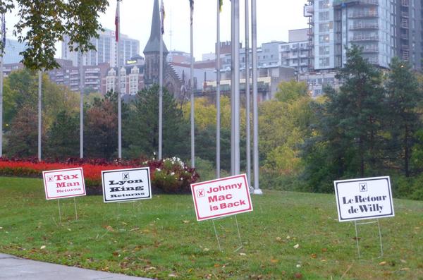 JennHagen1's tweet image. So... someone's having some fun with these signs! #ElectionSigns #Ottawa #XMarksTheSpot
