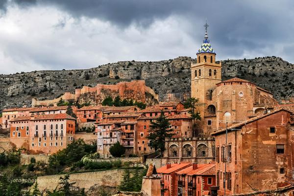 jotagphoto's tweet photo. Albarracin, Teruel http://t.co/cLoXQDeTKQ