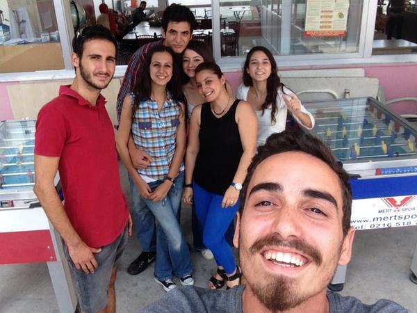 PelnGok's tweet photo. "@gggglshhhh: Canım öğrencilerim gelmiş hoş gelmiş http://t.co/IxHEoQipJE"