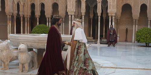 carlosrey_tve's tweet photo. Nuestra reina vuelve a brillar, 'Isabel' gana el Premio Nacional de Televisión. ¡Enhorabuena! http://t.co/ceWiQ83k3U http://t.co/DKnHgDd6lE