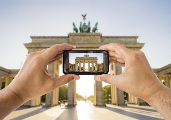 Incobill's tweet photo. Are you living abroad?
Send home more than just a photo! Top-up phone of your relatives on http://t.co/MeNbnURCBD. http://t.co/AVBi7Ra20U