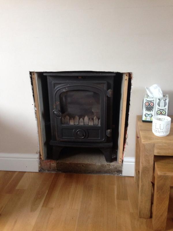 KLSStoves's tweet image. Another classy installation seen today!
What are people thinking?                NOT fitted by Kls but much cheaper!