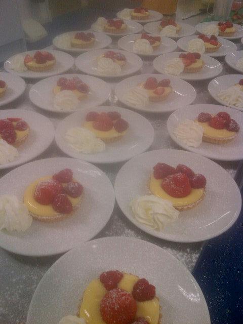 VictoriaHallBeb's tweet photo. Today's Lunch Club Dessert made by @NicolasKitchen_ http://t.co/qw1B6On4ng