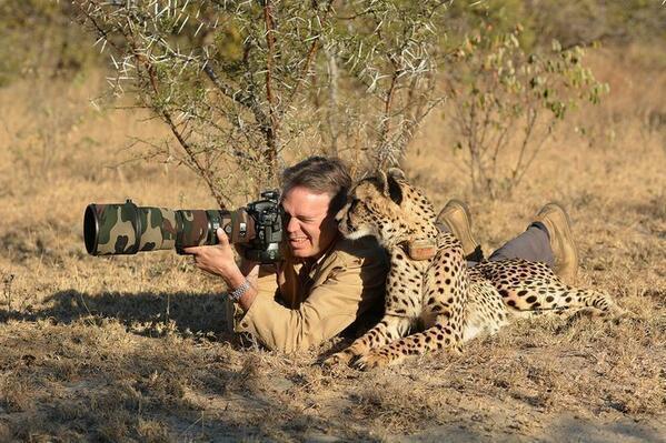 RyanNomados's tweet image. This is how real men shoot animals