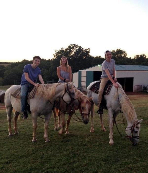 GreysonChanceU's tweet photo. Greyson Chance picture of the day, “Cowboys and Aliens…” - #GittyUp - http://t.co/xTft1scTmB