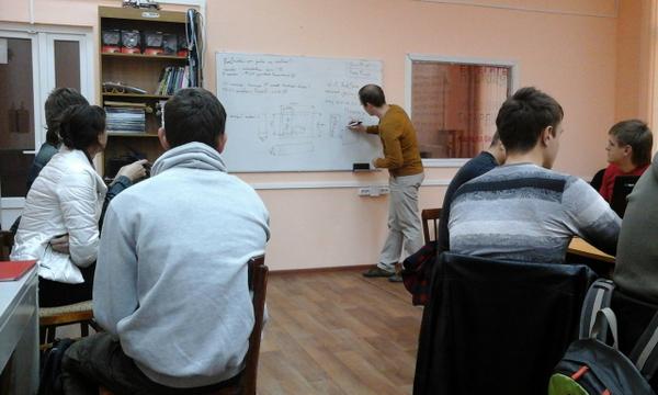 HackspaceTgn's tweet image. В нашей лаборатории продолжаются занятия посвящённые прототипированию.