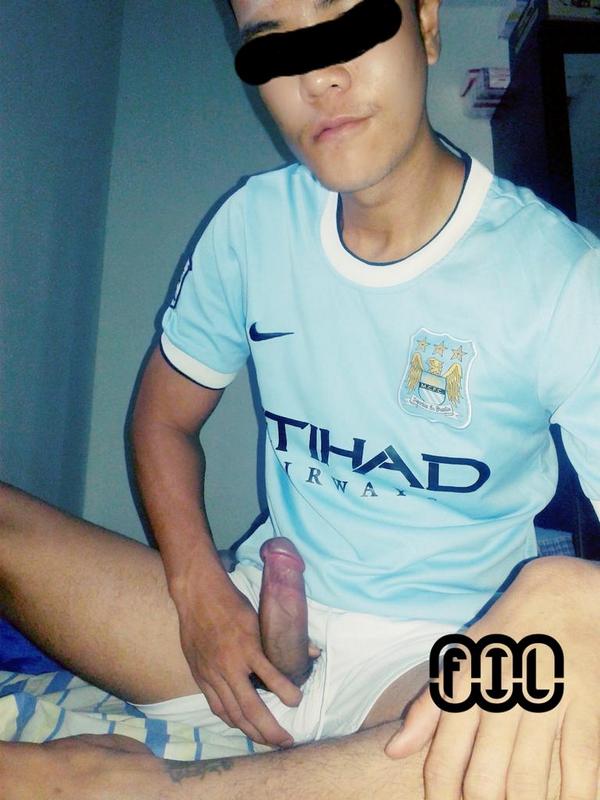 JLive009's tweet photo. ก่อนนอน http://t.co/TFBz9bF2Uv