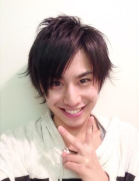 朱祢 ちょっとずつ垢移動中 真一くん２５才になったんですね にこにこ笑顔が可愛い真一くんにぴったりな数ですね W 真一くんの笑顔を守り隊 勝手にタグ作っちゃいました 笑 橋本真一生誕祭 祝う人rt Rtした人全員フォローする Http