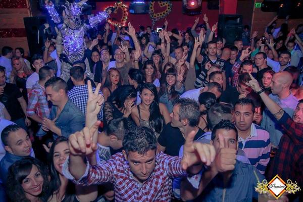 salapremiere's tweet photo. Una muestra de lo bien que lo pasamos en @salapremiere. Podeis ver todas las fotos en la página oficial de Facebook http://t.co/PeB9ANFfMr