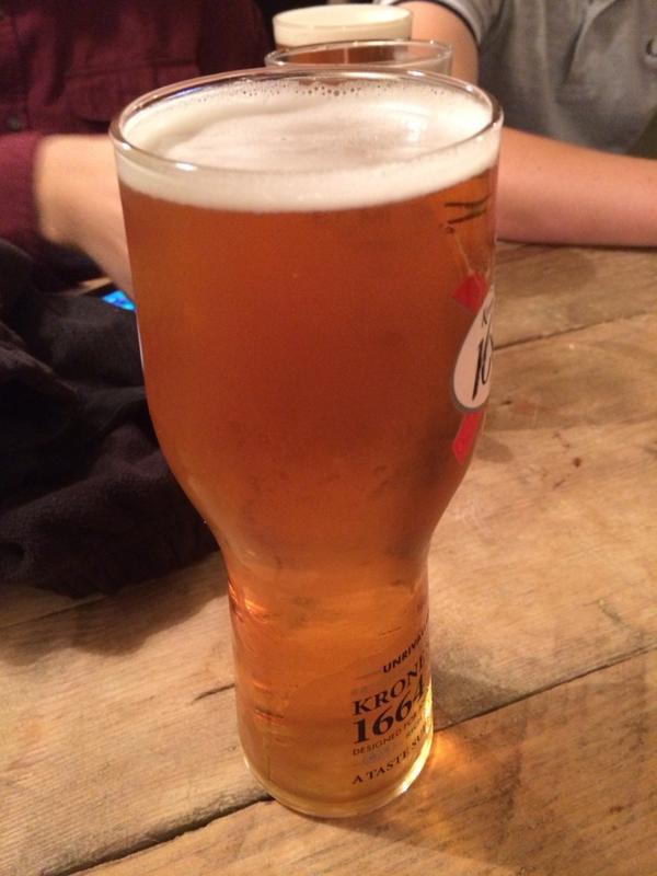 TheCarnabys's tweet photo. This is a Carna-beer http://t.co/ONbMGNbyMK