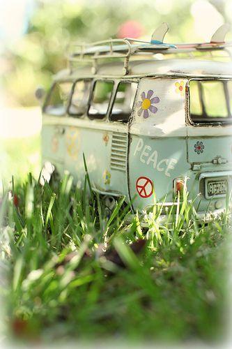 A daily dose of Camper Bliss! #camperbliss #camper #vw camperbliss.tumblr.com/post/994914031…