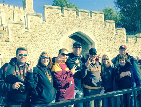 Lovemydp's tweet photo. @FootballASU Representing the Devils at the Tower of London. #10DevilsVisitingLondon http://t.co/gQBLUgO8G1
