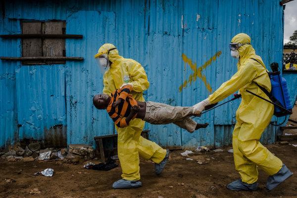 Las redes sociales arden por el perro. Pero no x los miles de personas que mueren como perros en África por el #ebola