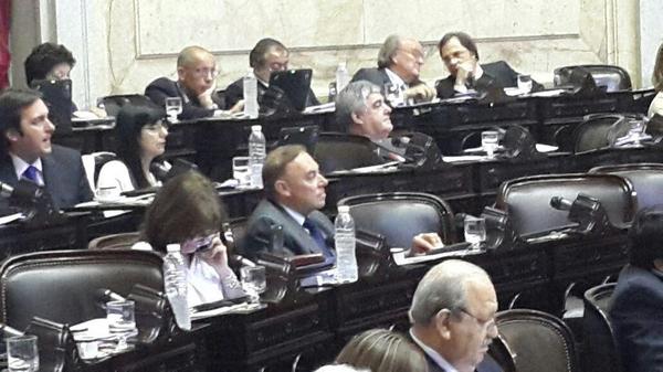 Ahora en el recinto. Sesion larga de 20hs. Hoy se trata la Ley de Presupuesto 2015. Una de las leyes mas importantes.