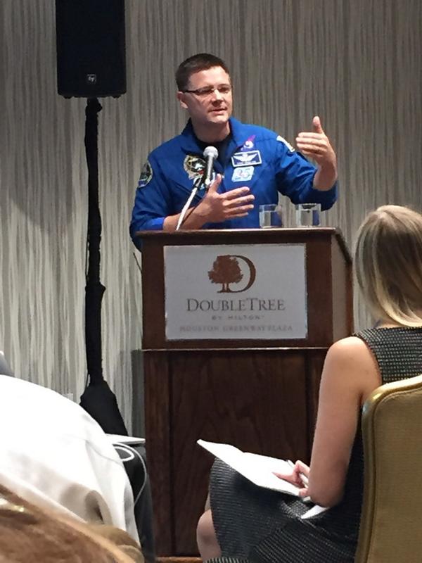 HoustonHumane's tweet image. Learning from an #astronaut is pretty cool! #prevolution @NASA @NASA_Johnson @Astro_Wheels