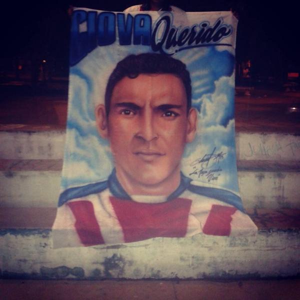 MartinezLeonard's tweet photo. Homenaje a Giova Querido! http://t.co/IwyM7NBZbB