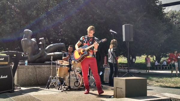 SoundLabAtlanta's tweet photo. @CocaCola #musicmoment with @TaylorHewittM http://t.co/sm3CPhivEz