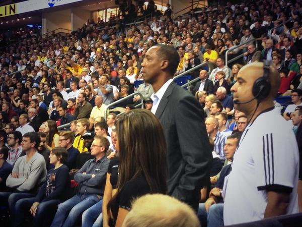 jb_jonezman's tweet image. Legende! #seanelliott #nbaberlin @SPORT1_US
