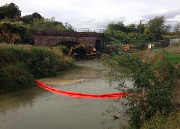MURLACUK's tweet photo. Murlac supplied floating silt curtains to a customer for their recent Network Rail scour protection projects. http://t.co/ZiCruELXE8