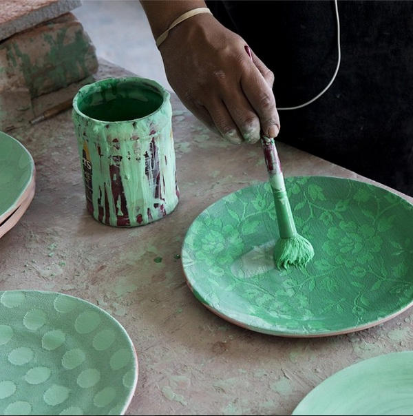 DARAartisans's tweet image. Patterns are created by painting through textiles and lace #workshoptour #Terrafirma 

bit.ly/1v1PIAO