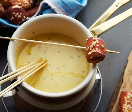 Lady Penelope tweet media