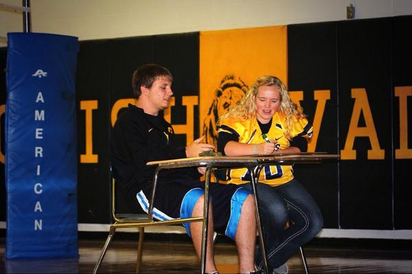 EVBears's tweet photo. #PicsFromLastFriday #EvPride #EvBears http://t.co/9GT5aCEDpY