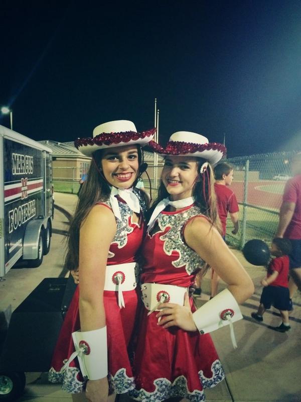 ShelbyFletcher9's tweet image. love ya @emmacstrange1 💗💚