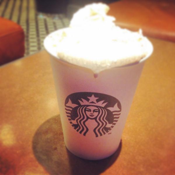 ClemenceBJ's tweet image. Merci @StarbucksFrance @starbucksgold pour #degustation #coffee #soireevip avec @OdeMendez