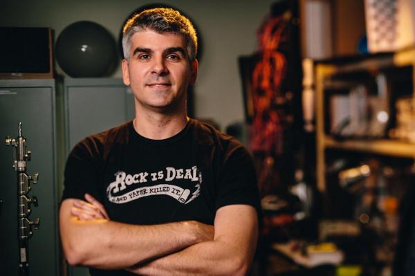 MSFTResearch's tweet photo. Video of the Week: how @hrvojebenko’s research is like giving away superpowers #MSRVOW @ch9 http://t.co/SXirbl1CPI http://t.co/fdWJ1QKpW7