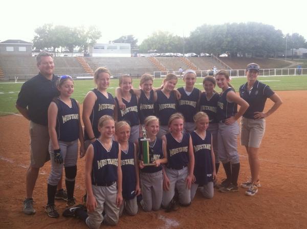 ScottCain34's tweet photo. @MVPSchool MS Softball - Congrats on an amazing season! NAML Runner Up! #no8thgraders #brightfuture @MVPSMUSTANGS http://t.co/k9mBnnKKTs